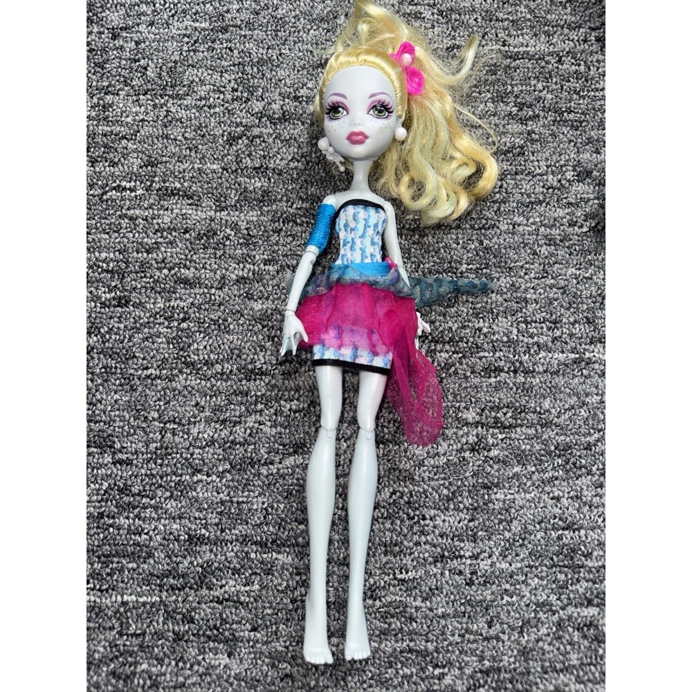 Monster High Doll Dot Dead Gorgeous Lagoona Blue  2011  Mattel X4530